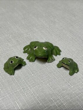 Vintage Green Ceramic Frog Figurine Set 
Cute little guys!